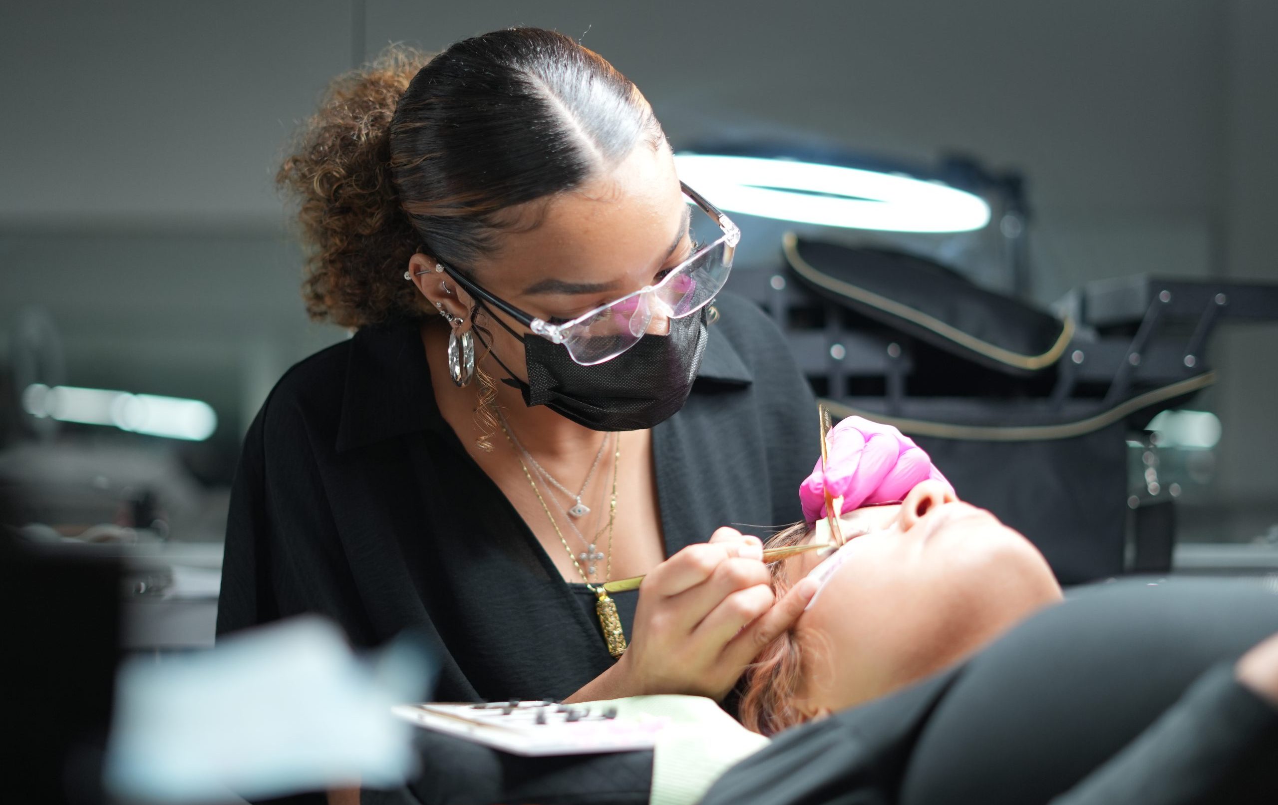 Eyelash Technician Icon